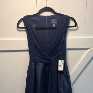 Adriana Papell Navy Dress size 6.